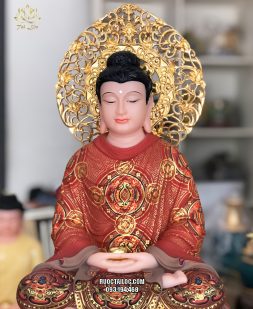 Tượng Phật Thích Ca áo gấm đỏ hào quang vàng