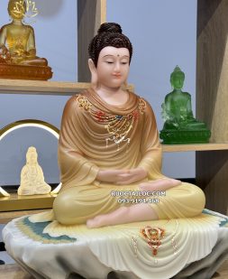 Tượng Phật Thích Ca bằng bột đá vẽ gấm kiết già trên đá